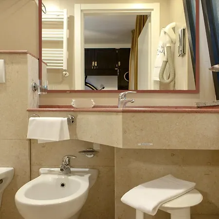 Lo Scoglietto Hotel 3*