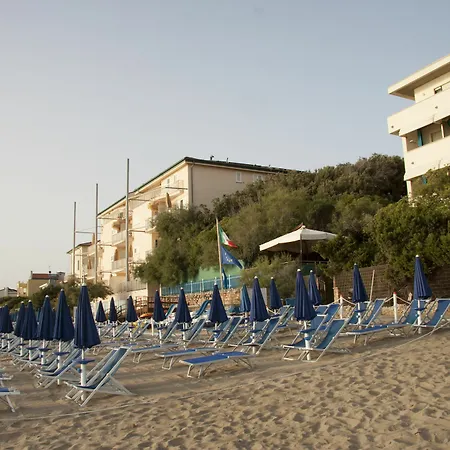 Hotel Lo Scoglietto 3*