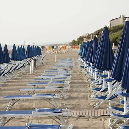 Lo Scoglietto 3* San Vincenzo